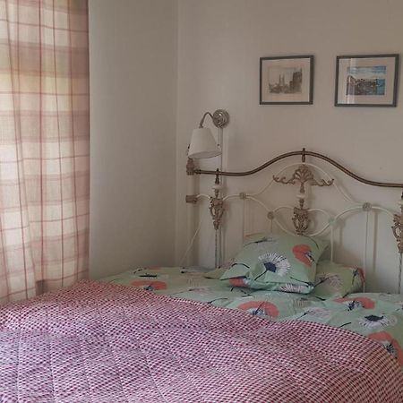 Compton Guest House Лондон Екстериор снимка