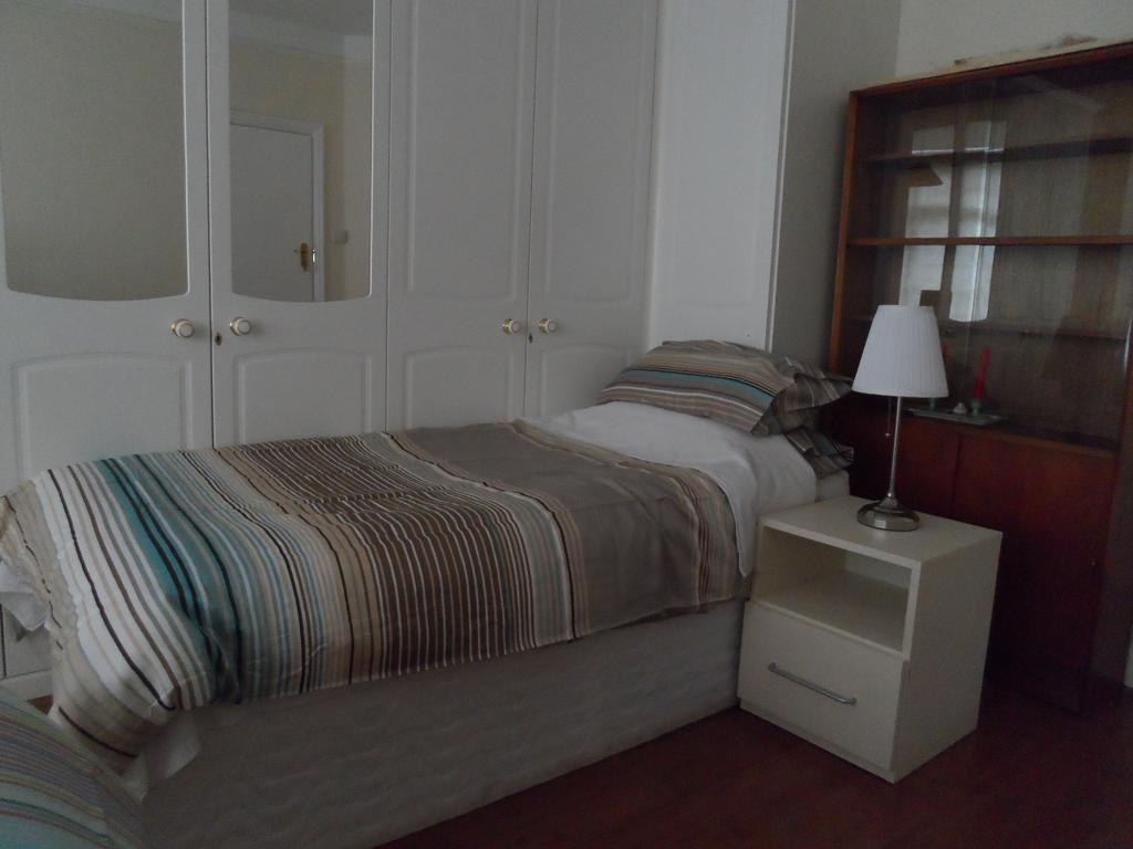 Compton Guest House Лондон Стая снимка