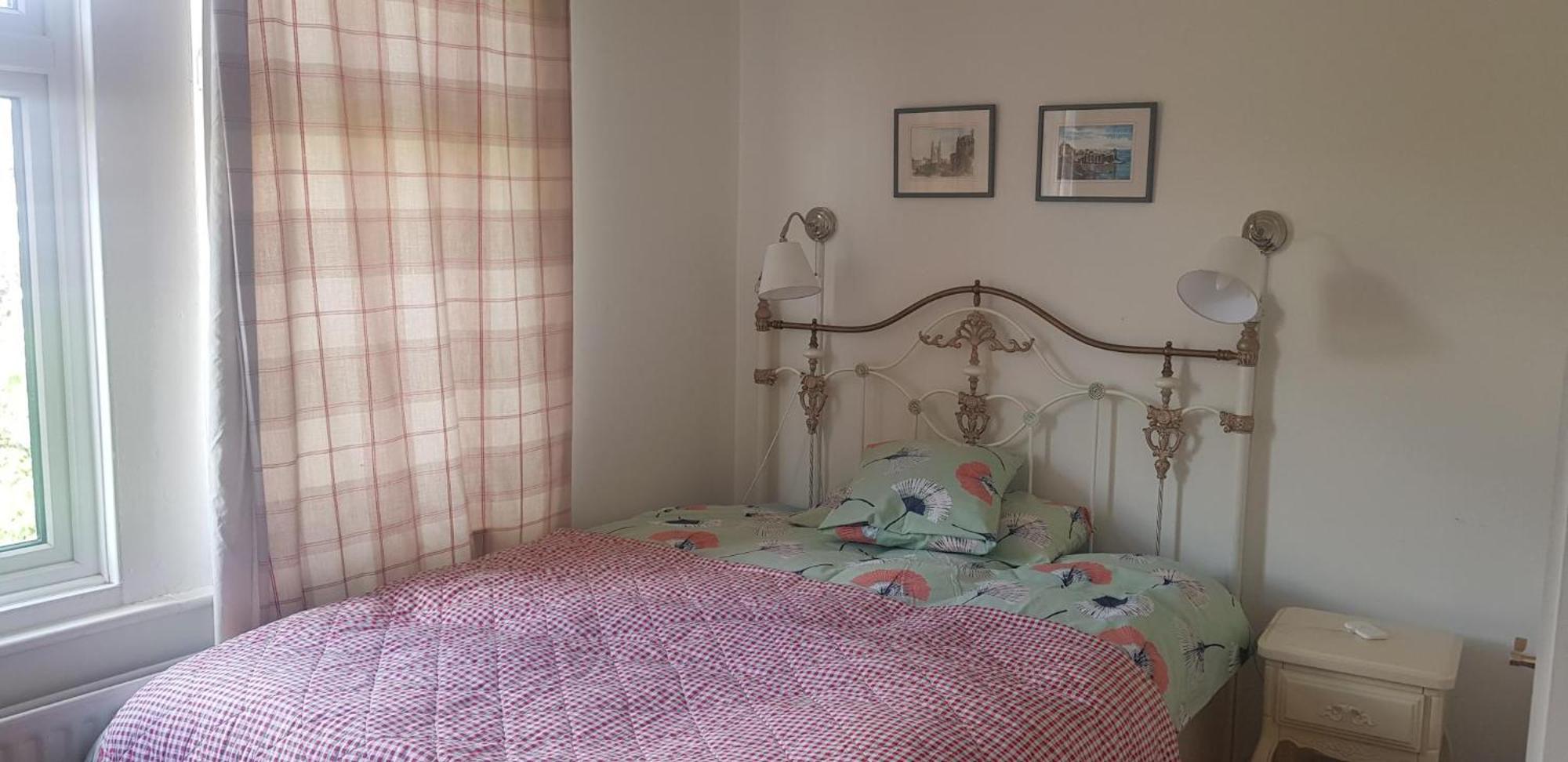 Compton Guest House Лондон Екстериор снимка